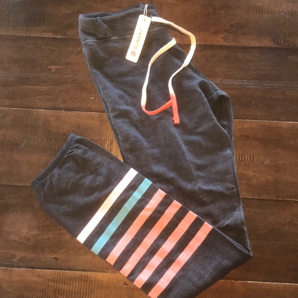 Sundry Pants - BNWT sundry vintage sweats with stripes size 0
